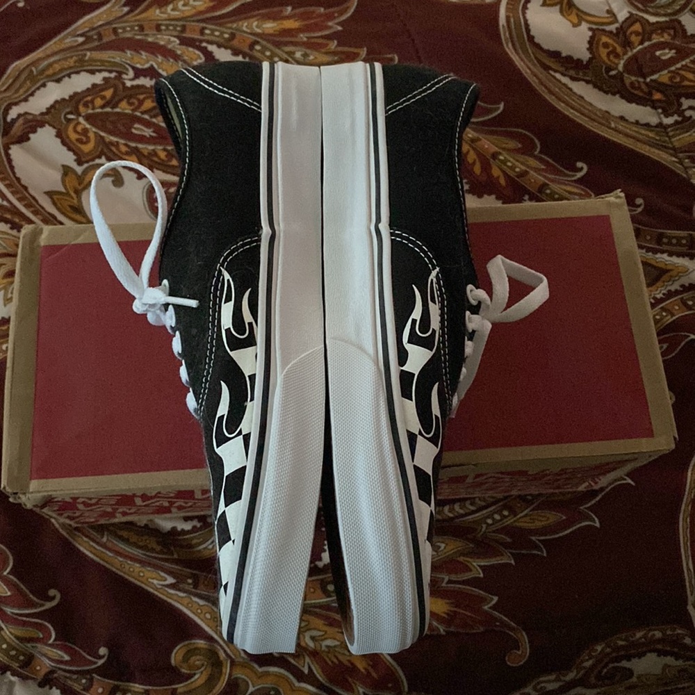 VANS-Men (New) - Picture 3 of 6